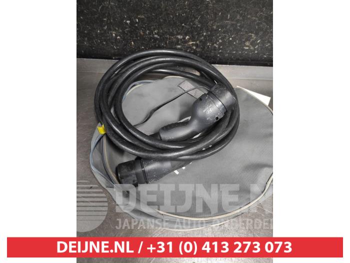 Hyundai Kona Charching cable electric car O700977