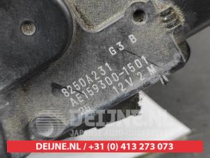 Mitsubishi Colt Scheibenwischermotor vorne O700987 foto 3