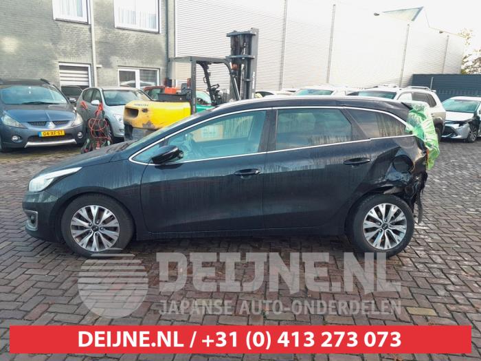 Kia Ceed Zusätzliches Fenster 4-türig links hinten O701316