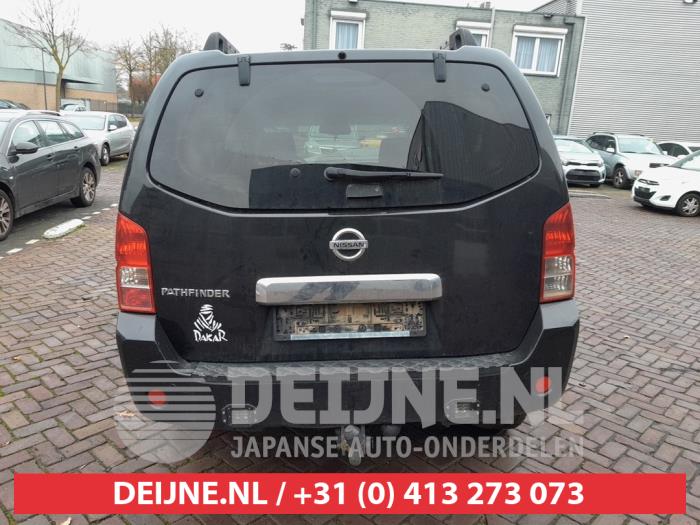 Nissan Pathfinder Towbar O701443
