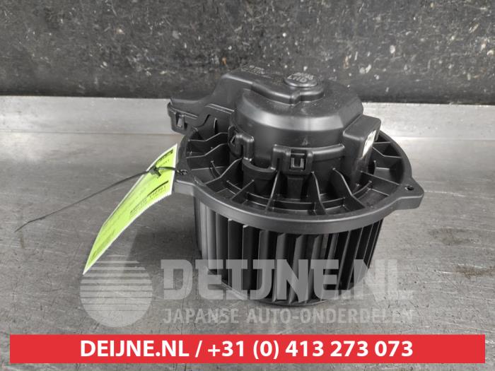 Hyundai Kona Heating and ventilation fan motor O701522
