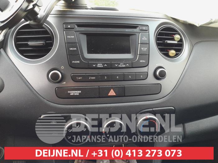 Hyundai I10 Kachel Bedieningspaneel O701521
