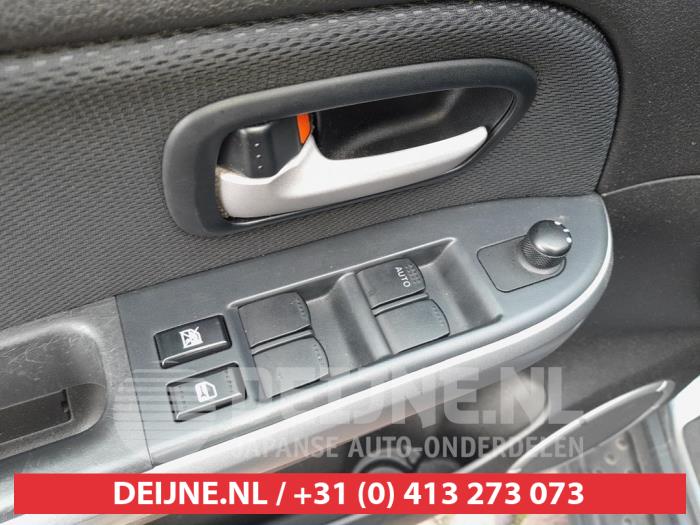 Suzuki Grand Vitara Kombischalter Fenster O701568