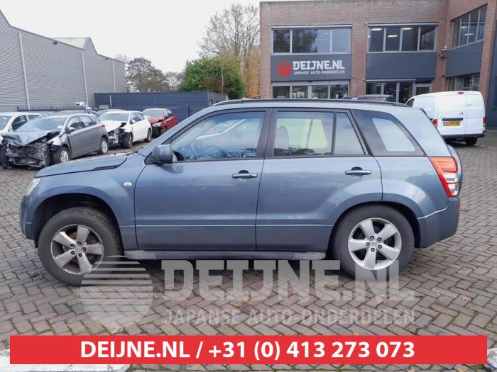 Suzuki Grand Vitara Driehoeks Ruit links-achter O701577