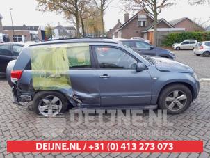 Gebruikte Portierruit 4Deurs rechts-voor Suzuki Grand Vitara II (JT) 2.0 16V Prijs op aanvraag aangeboden door V.Deijne Jap.Auto-onderdelen BV