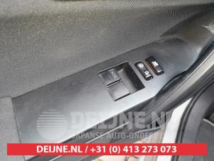 Toyota Auris Multi-functional window switch O701751 photo 3