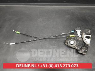 Toyota Auris Door lock mechanism 4-door, front left O701754 photo 2