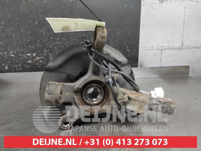 Mitsubishi Space Star Fusee links-voor O701632