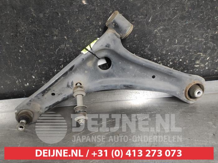 Mitsubishi Space Star Draagarm onder links-voor O701637