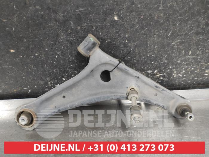 Mitsubishi Space Star Draagarm onder rechts-voor O701638