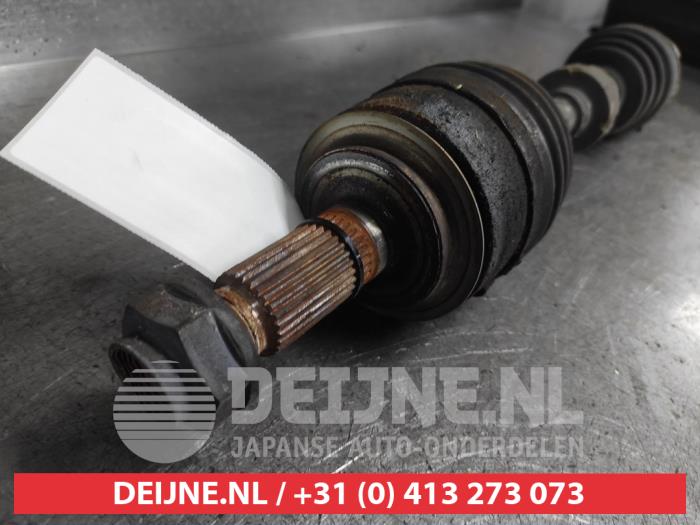 Aandrijfas links-voor van een Honda Civic (FK/FN) 2.2 i-CTDi 16V 2006