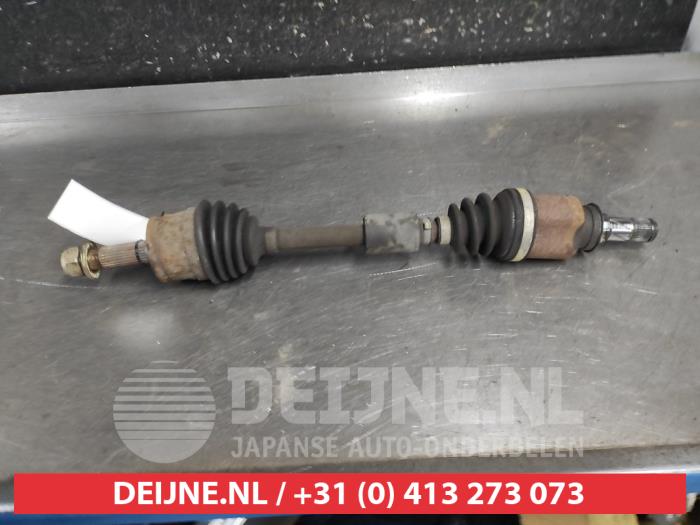 Mitsubishi Colt Antriebswelle links vorne O701798