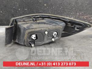 Mazda 3 Achterlicht links O702018 foto 2