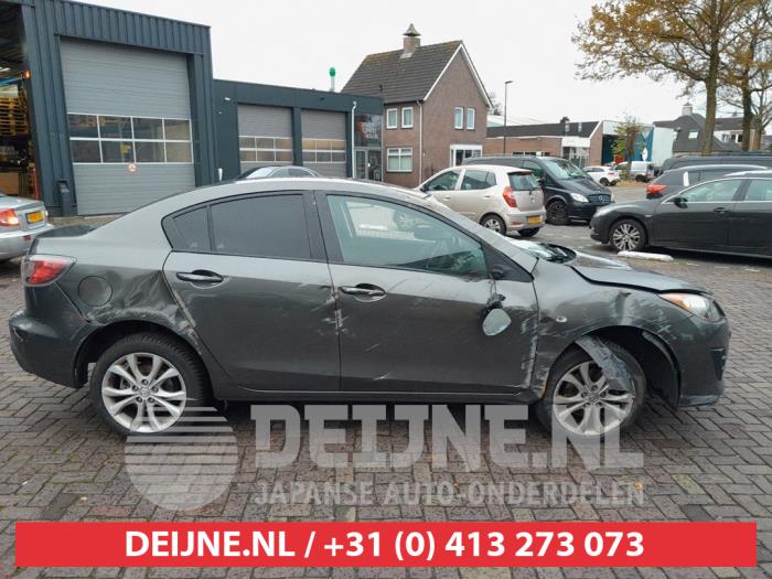 Mazda 3 Driehoeks Ruit rechts-achter O702024