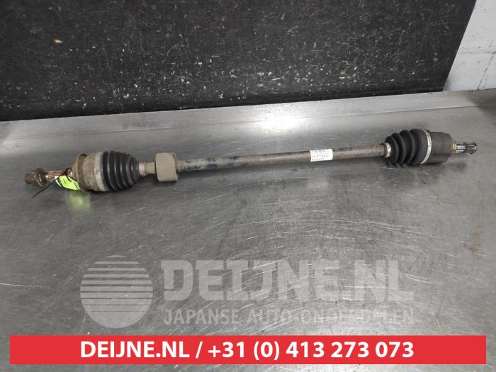 Suzuki Swift Aandrijfas rechts-voor O702043