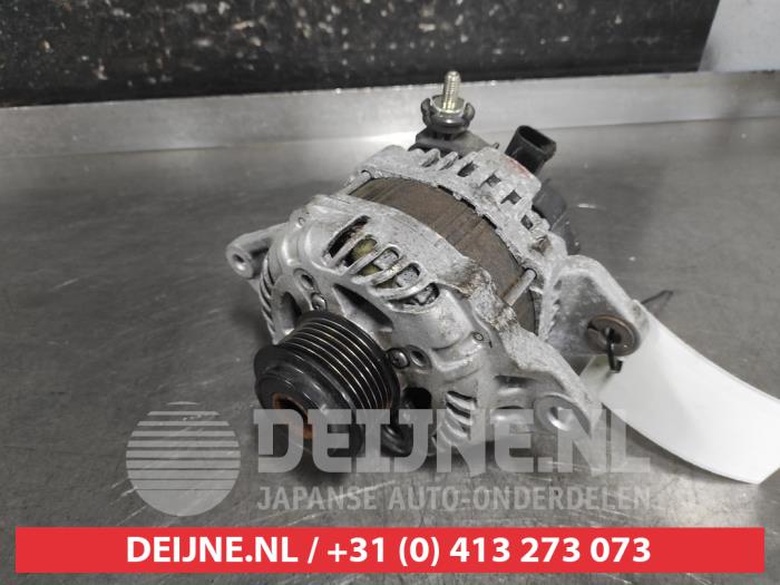 Gebruikte Dynamo Mitsubishi Eclipse Cross (GK/GL) 1.5 Turbo 16V 4WD Prijs op aanvraag aangeboden door V.Deijne Jap.Auto-onderdelen BV