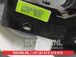Kia Rio Multi-functional window switch O702432 photo 2