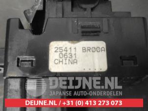 Nissan Qashqai+2 Electric window switch O702511 photo 2