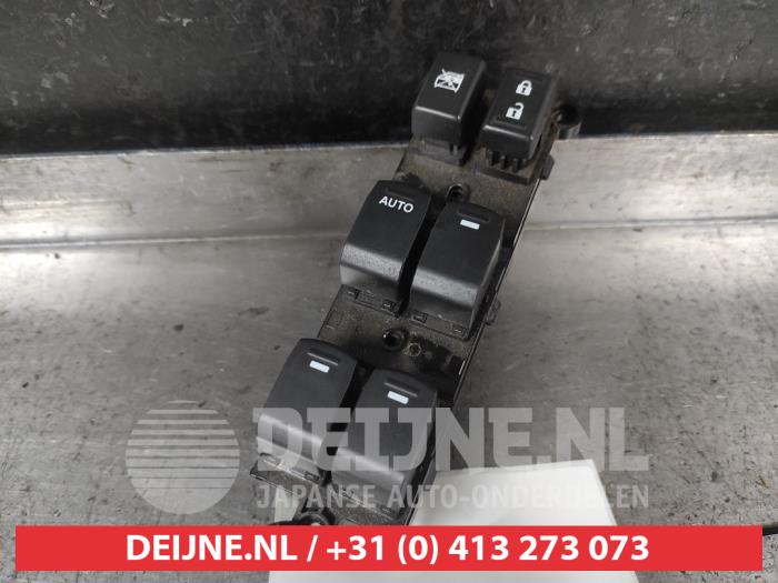 Suzuki Vitara Multi-functional window switch O702525