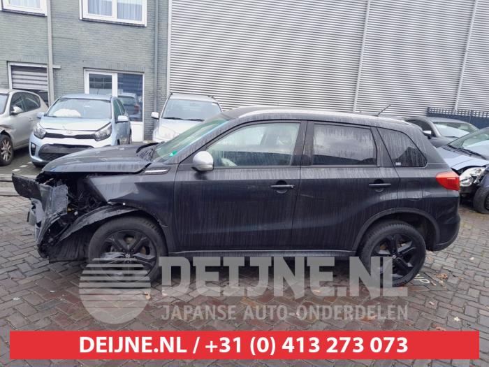 Suzuki Vitara Extra window 4-door, left O702534