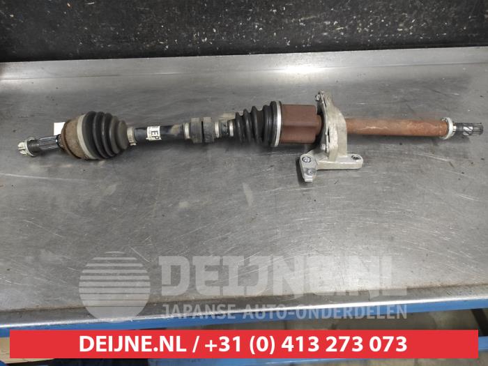 Nissan Qashqai Antriebswelle rechts vorne O702597