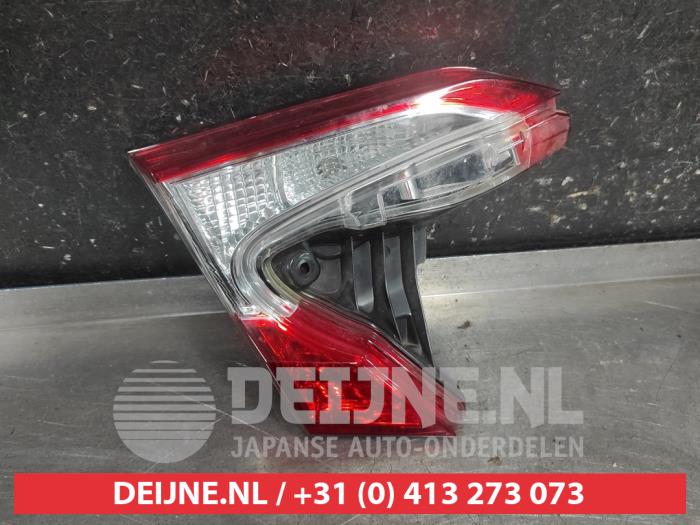 Toyota C-HR Heckklappenreflektor links O702757