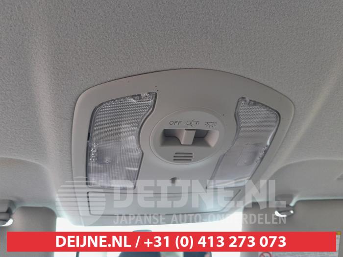 Toyota Prius Interior lighting, front O702818