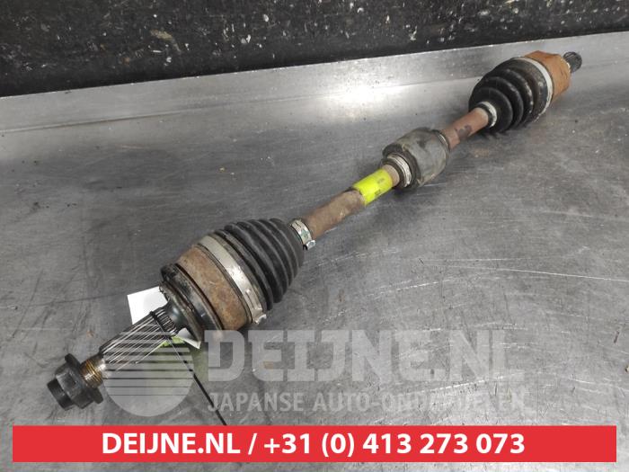 Hyundai I20 Aandrijfas links-voor O703024