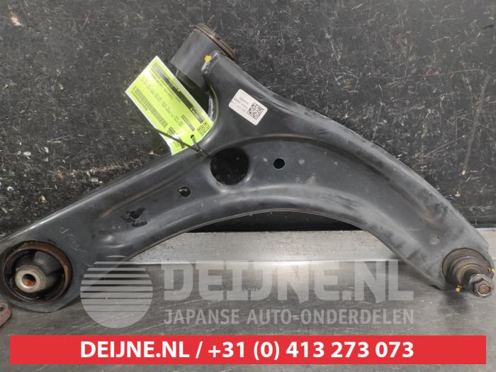 Hyundai I20 Querlenker unten rechts vorne O703028