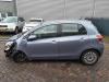 Driehoeks Ruit links-voor van een Toyota Yaris II (P9), 2005 / 2014 1.33 16V Dual VVT-I, Hatchback, Benzine, 1.329cc, 74kW (101pk), FWD, 1NRFE, 2008-11 / 2011-12, NSP90 2010