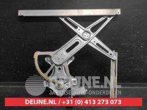 Toyota Yaris Window mechanism 4-door, front right O703155 photo 2