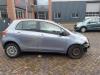 Driehoeks Ruit rechts-voor van een Toyota Yaris II (P9), 2005 / 2014 1.33 16V Dual VVT-I, Hatchback, Benzine, 1.329cc, 74kW (101pk), FWD, 1NRFE, 2008-11 / 2011-12, NSP90 2010