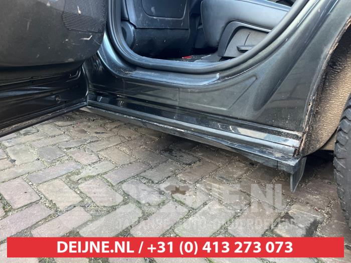 Kia EV6 Seitenschürze links O703079