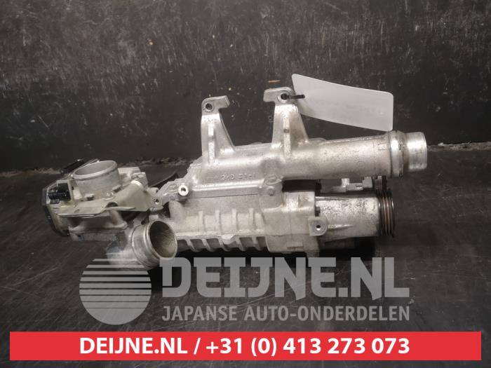 Compressor van een Nissan Micra (K13) 1.2 12V DIG-S 2012