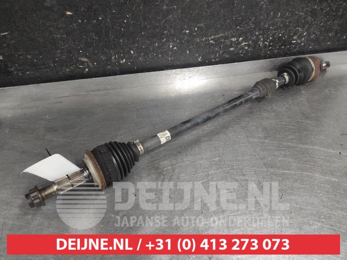 Toyota Yaris Aandrijfas rechts-voor O703352