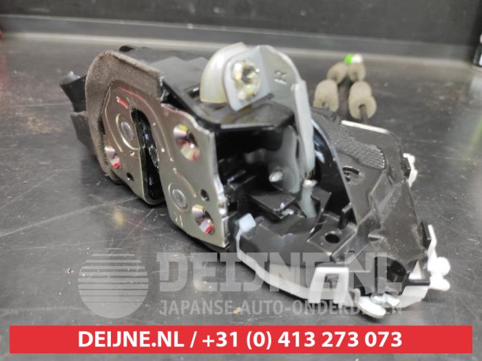 Toyota Yaris Deurslot Mechaniek 4Deurs rechts-voor O703362