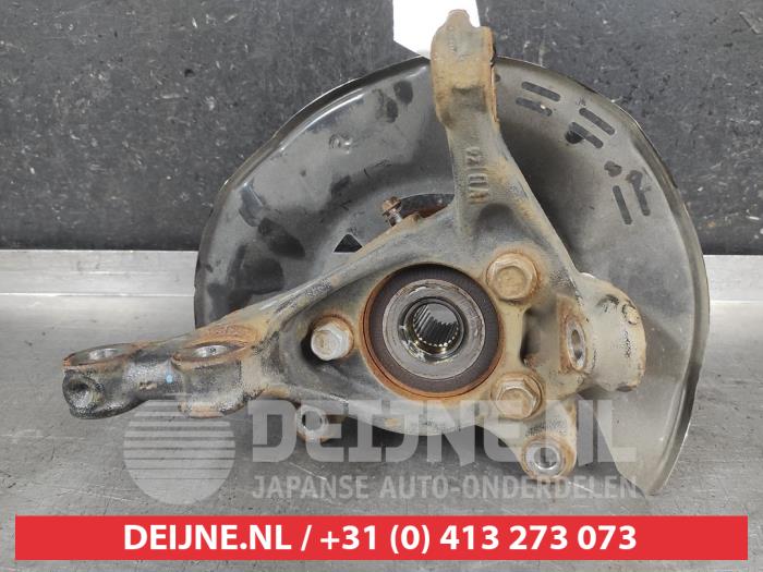 Toyota Yaris Achsschenkel rechts vorne O703441