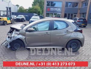 Gebruikte Zijskirt links Toyota Yaris IV (P21/PA1/PH1) 1.5 12V Hybrid 115 Prijs € 150,00 Margeregeling aangeboden door V.Deijne Jap.Auto-onderdelen BV