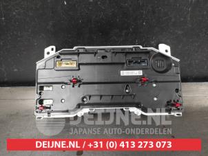 Toyota Yaris Tacho - Kombiinstrument KM O703372 foto 2