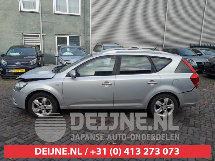 Kia Ceed Türscheibe 4-türig links vorne O703512