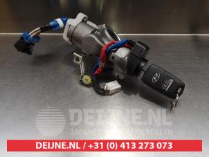 Hyundai I30 Ignition lock + key O334955 photo 2