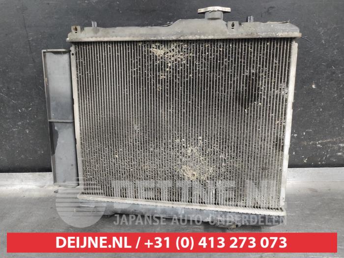 Radiateur van een Suzuki Splash 1.0 12V 2008