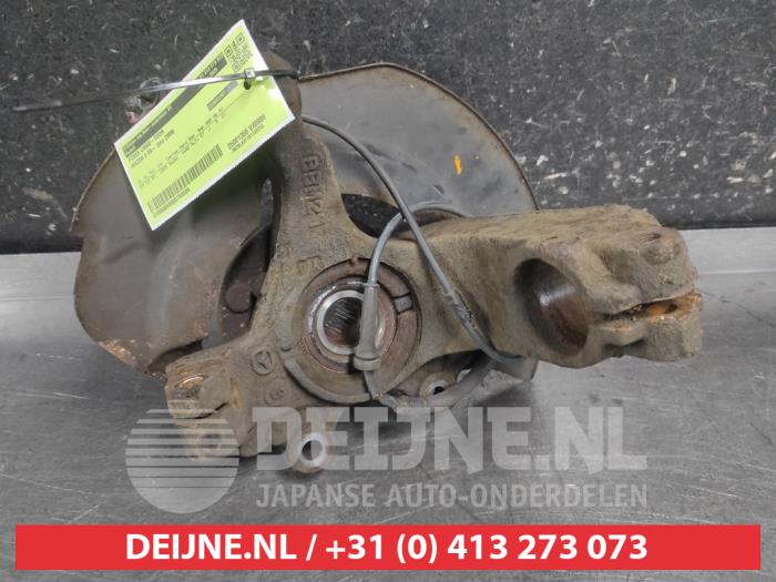 Mazda 3 Fusee links-voor O703595