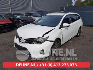 Gebruikte Dakrail set Toyota Auris Touring Sports (E18) 1.8 16V Hybrid Prijs op aanvraag aangeboden door V.Deijne Jap.Auto-onderdelen BV