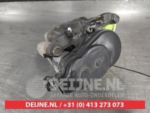 Toyota Rav-4 Rear brake calliper, right O703663 photo 3