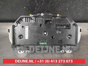 Toyota Yaris Tacho - Kombiinstrument KM O703800 foto 2