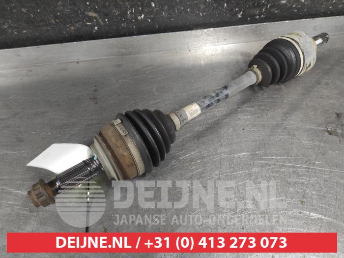Toyota Yaris Antriebswelle links vorne O703809