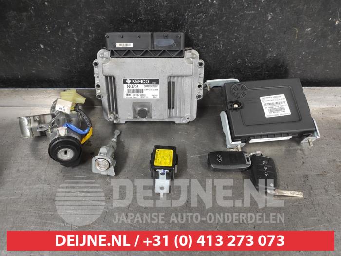 Kia Carens Computer Motormanagement O703853