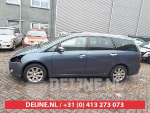 Mitsubishi Grandis Door 4-door, front left O703945 photo 2