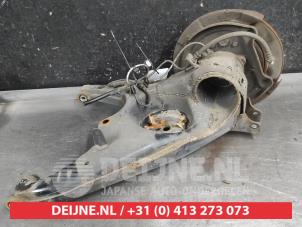 Mitsubishi Grandis Fusee rechts-achter O704323 foto 2